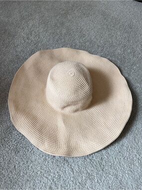 Wide Brim Straw Sun Hat - Neutral Beige